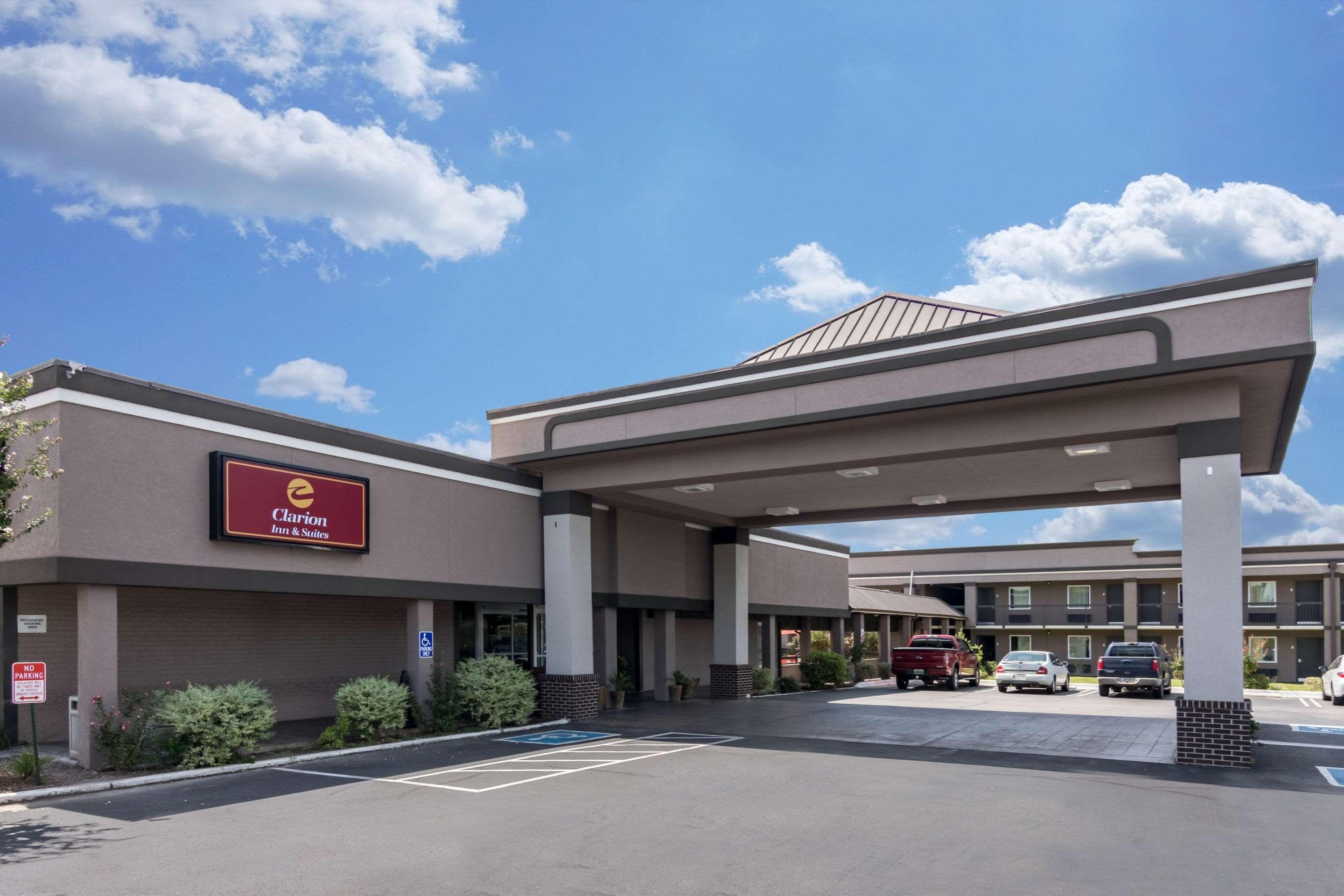Clarion Inn & Suites Russellville I-40 מראה חיצוני תמונה