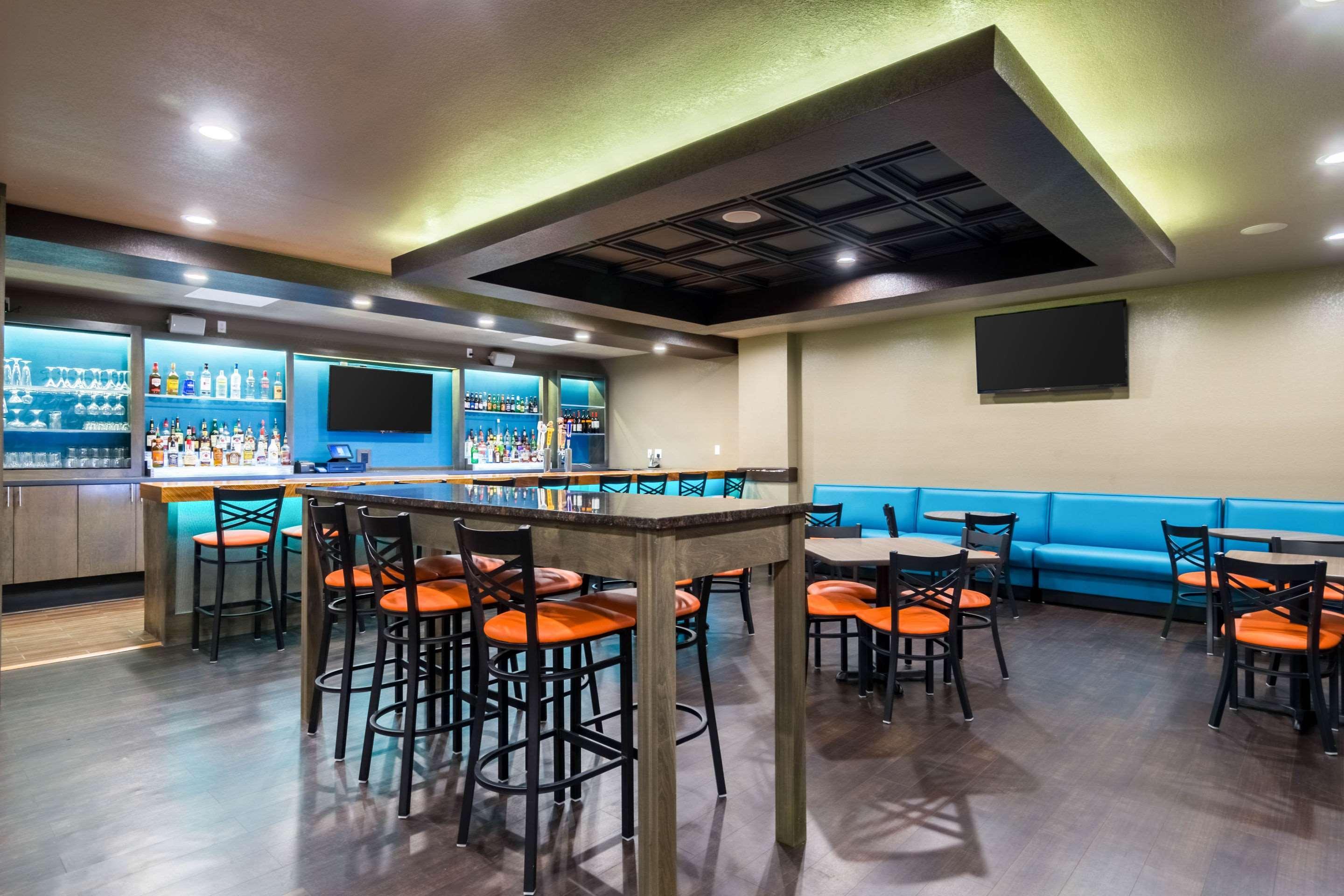 Clarion Inn & Suites Russellville I-40 מראה חיצוני תמונה
