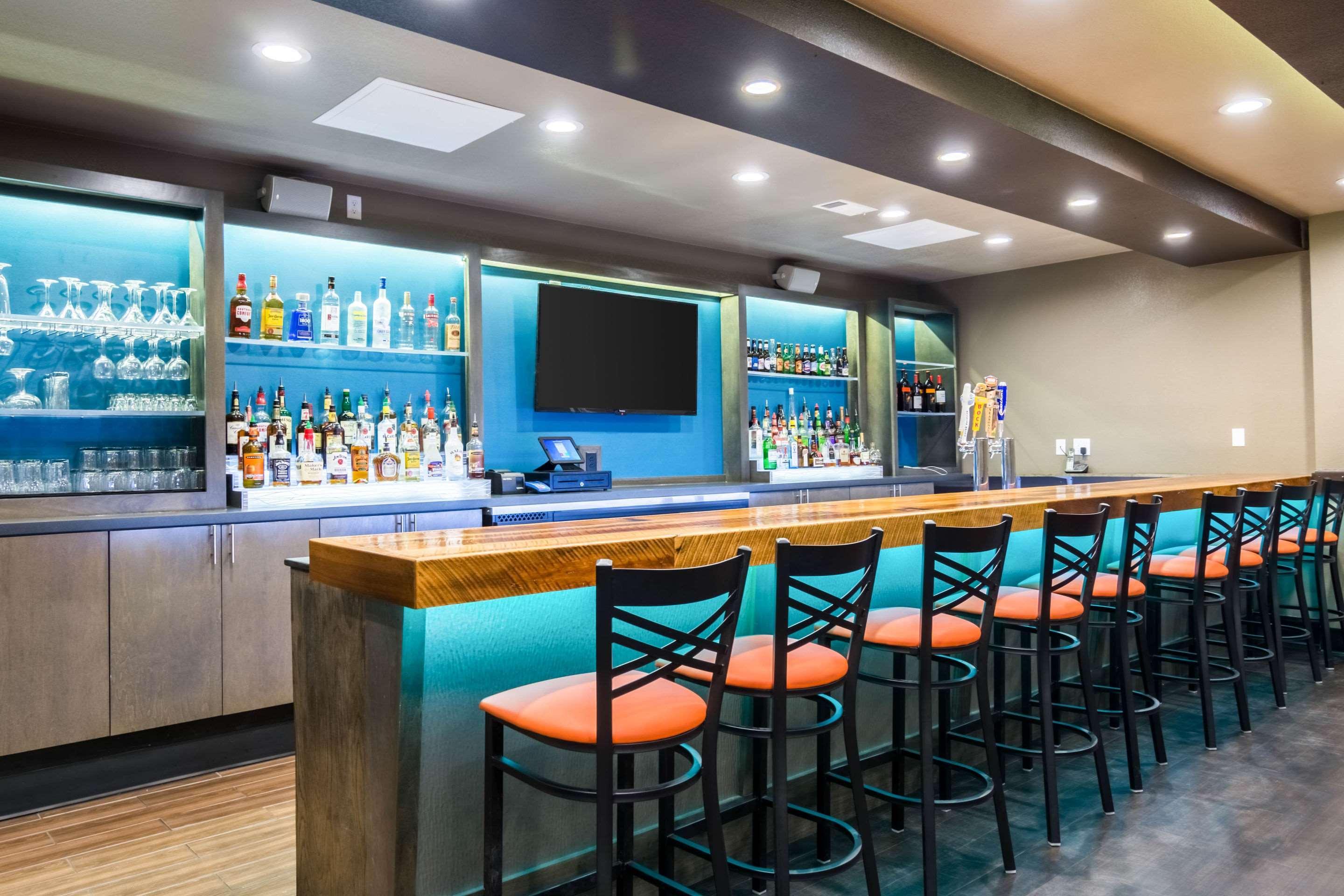 Clarion Inn & Suites Russellville I-40 מראה חיצוני תמונה
