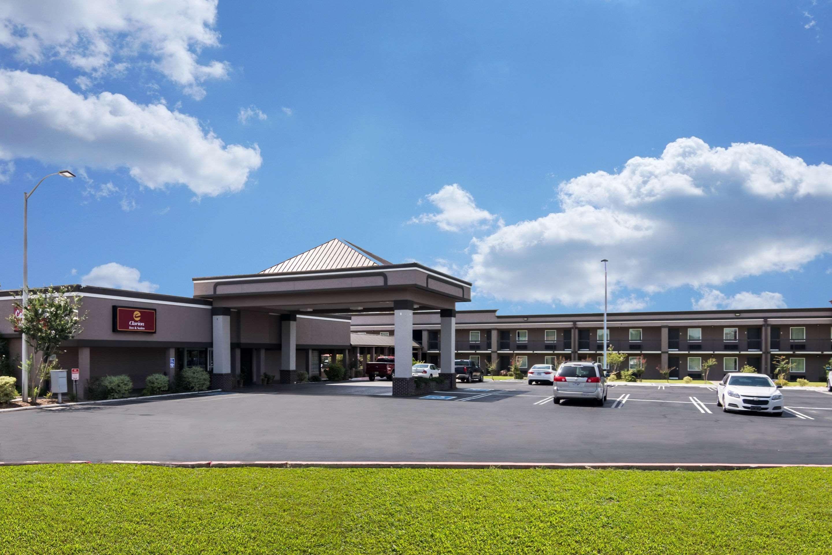 Clarion Inn & Suites Russellville I-40 מראה חיצוני תמונה