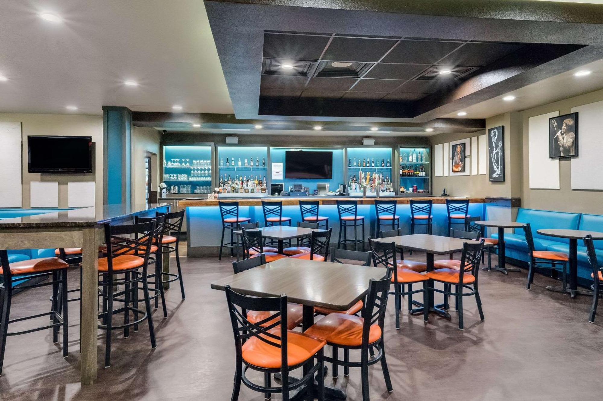 Clarion Inn & Suites Russellville I-40 מראה חיצוני תמונה