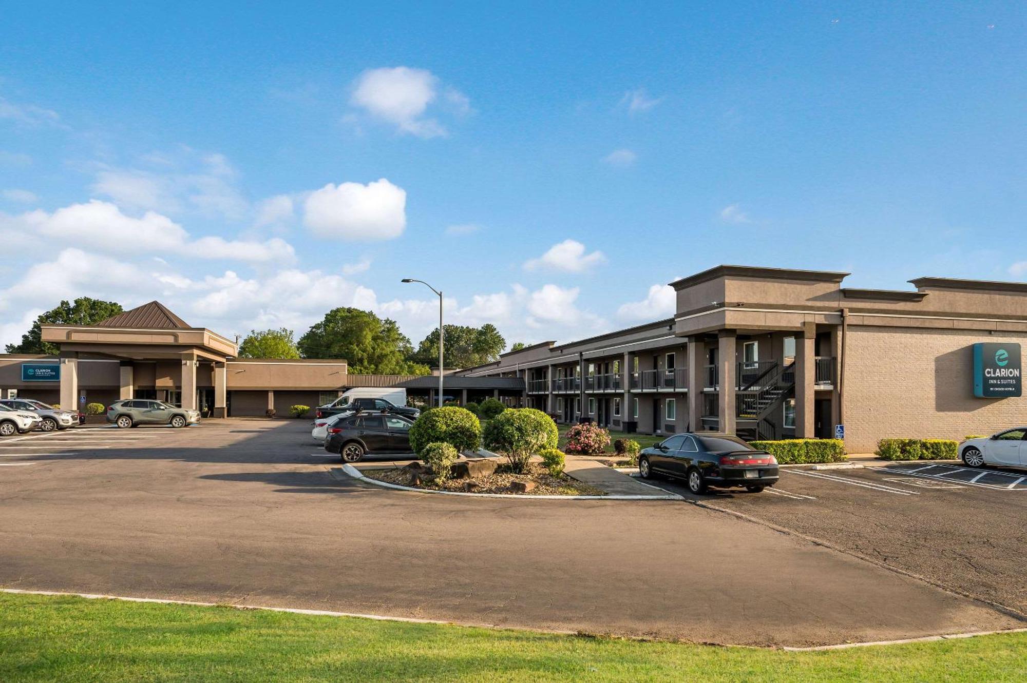 Clarion Inn & Suites Russellville I-40 מראה חיצוני תמונה